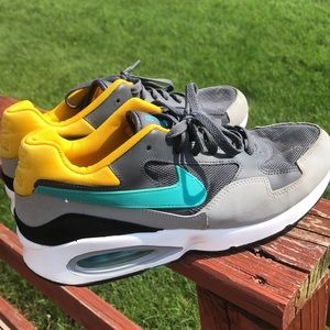 NIKE MEN AIR MAX ST RUNNING SHOES